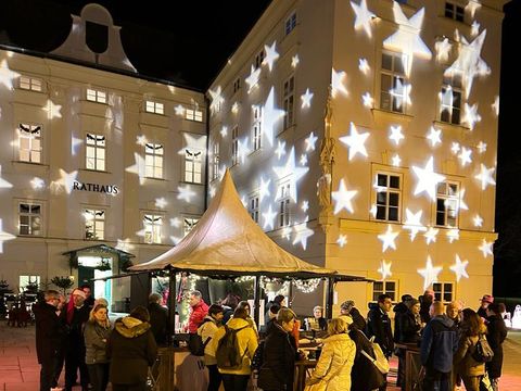 Foto 1 von 1: Wir wünschen frohe Weihnachten! (vergrößern)