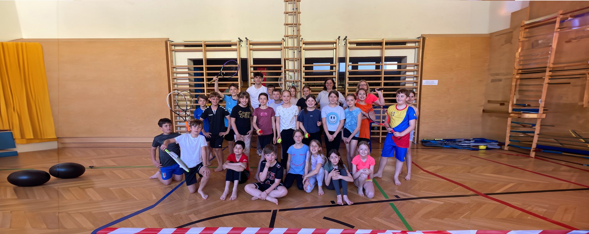 Titelbild zum Beitrag: Tennis-Spaß in der Volksschule Gainfarn