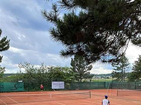 Foto 10 von 208: 9. Bad Vöslauer Thermencup powered by Kosaplaner: Eine tolle Tenniswoche mit vielen spannenden Spielen (vergrößern)