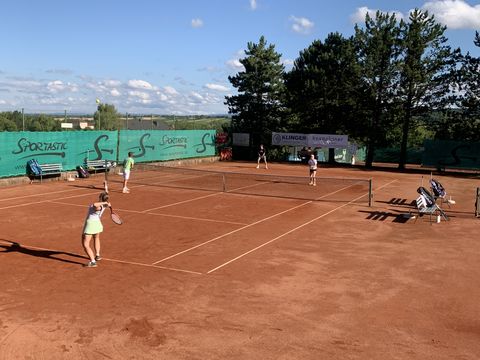 Foto 15 von 208: 9. Bad Vöslauer Thermencup powered by Kosaplaner: Eine tolle Tenniswoche mit vielen spannenden Spielen (vergrößern)
