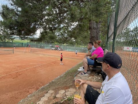 Foto 67 von 208: 9. Bad Vöslauer Thermencup powered by Kosaplaner: Eine tolle Tenniswoche mit vielen spannenden Spielen (vergrößern)