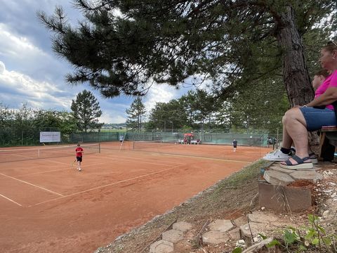 Foto 69 von 208: 9. Bad Vöslauer Thermencup powered by Kosaplaner: Eine tolle Tenniswoche mit vielen spannenden Spielen (vergrößern)