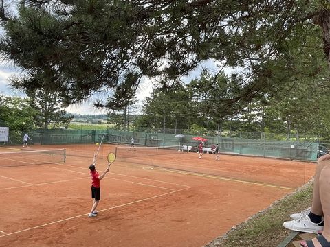 Foto 70 von 208: 9. Bad Vöslauer Thermencup powered by Kosaplaner: Eine tolle Tenniswoche mit vielen spannenden Spielen (vergrößern)