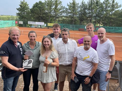 Foto 126 von 208: 9. Bad Vöslauer Thermencup powered by Kosaplaner: Eine tolle Tenniswoche mit vielen spannenden Spielen (vergrößern)