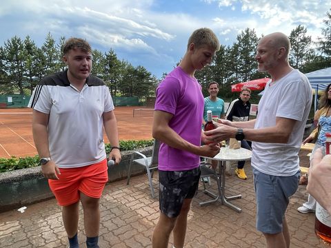 Foto 127 von 208: 9. Bad Vöslauer Thermencup powered by Kosaplaner: Eine tolle Tenniswoche mit vielen spannenden Spielen (vergrößern)