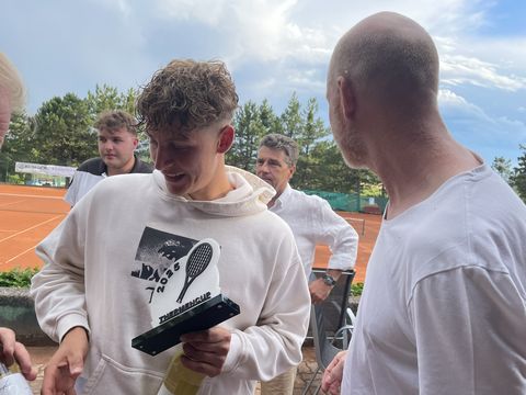 Foto 130 von 208: 9. Bad Vöslauer Thermencup powered by Kosaplaner: Eine tolle Tenniswoche mit vielen spannenden Spielen (vergrößern)