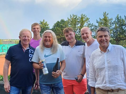 Foto 141 von 208: 9. Bad Vöslauer Thermencup powered by Kosaplaner: Eine tolle Tenniswoche mit vielen spannenden Spielen (vergrößern)