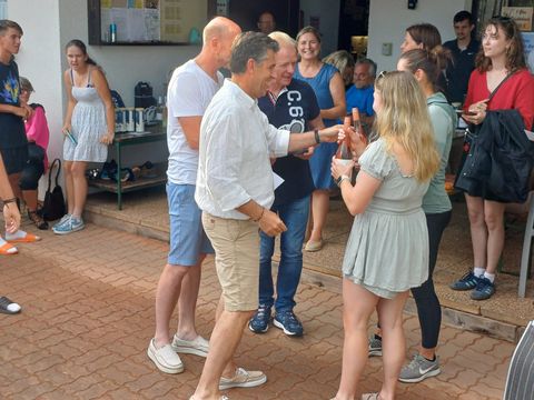 Foto 151 von 208: 9. Bad Vöslauer Thermencup powered by Kosaplaner: Eine tolle Tenniswoche mit vielen spannenden Spielen (vergrößern)