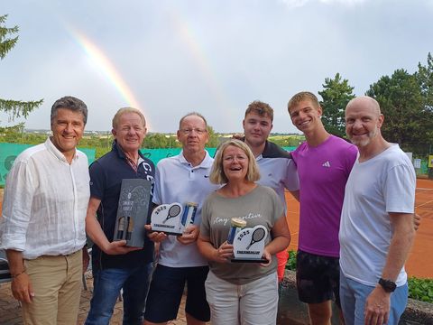 Foto 163 von 208: 9. Bad Vöslauer Thermencup powered by Kosaplaner: Eine tolle Tenniswoche mit vielen spannenden Spielen (vergrößern)