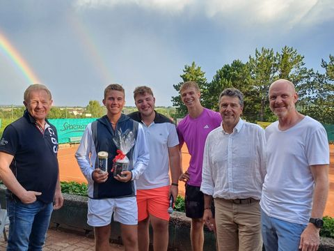 Foto 169 von 208: 9. Bad Vöslauer Thermencup powered by Kosaplaner: Eine tolle Tenniswoche mit vielen spannenden Spielen (vergrößern)