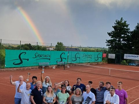 Foto 193 von 208: 9. Bad Vöslauer Thermencup powered by Kosaplaner: Eine tolle Tenniswoche mit vielen spannenden Spielen (vergrößern)