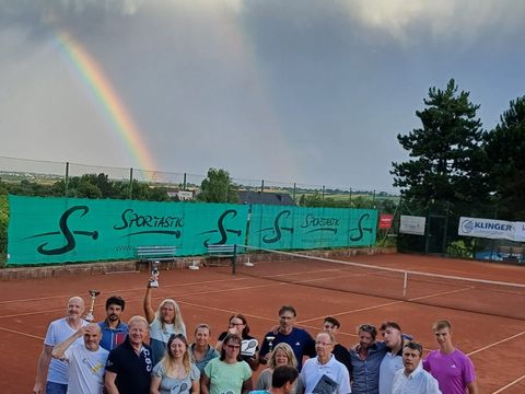 Foto 195 von 208: 9. Bad Vöslauer Thermencup powered by Kosaplaner: Eine tolle Tenniswoche mit vielen spannenden Spielen (vergrößern)