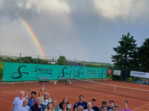 Foto 196 von 208: 9. Bad Vöslauer Thermencup powered by Kosaplaner: Eine tolle Tenniswoche mit vielen spannenden Spielen (vergrößern)