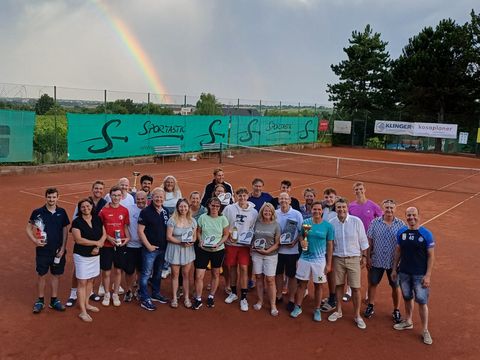 Foto 199 von 208: 9. Bad Vöslauer Thermencup powered by Kosaplaner: Eine tolle Tenniswoche mit vielen spannenden Spielen (vergrößern)
