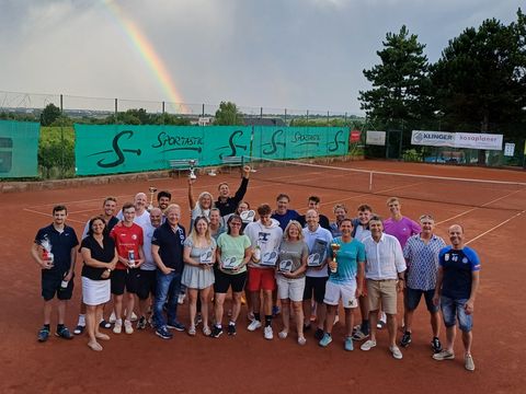 Foto 200 von 208: 9. Bad Vöslauer Thermencup powered by Kosaplaner: Eine tolle Tenniswoche mit vielen spannenden Spielen (vergrößern)