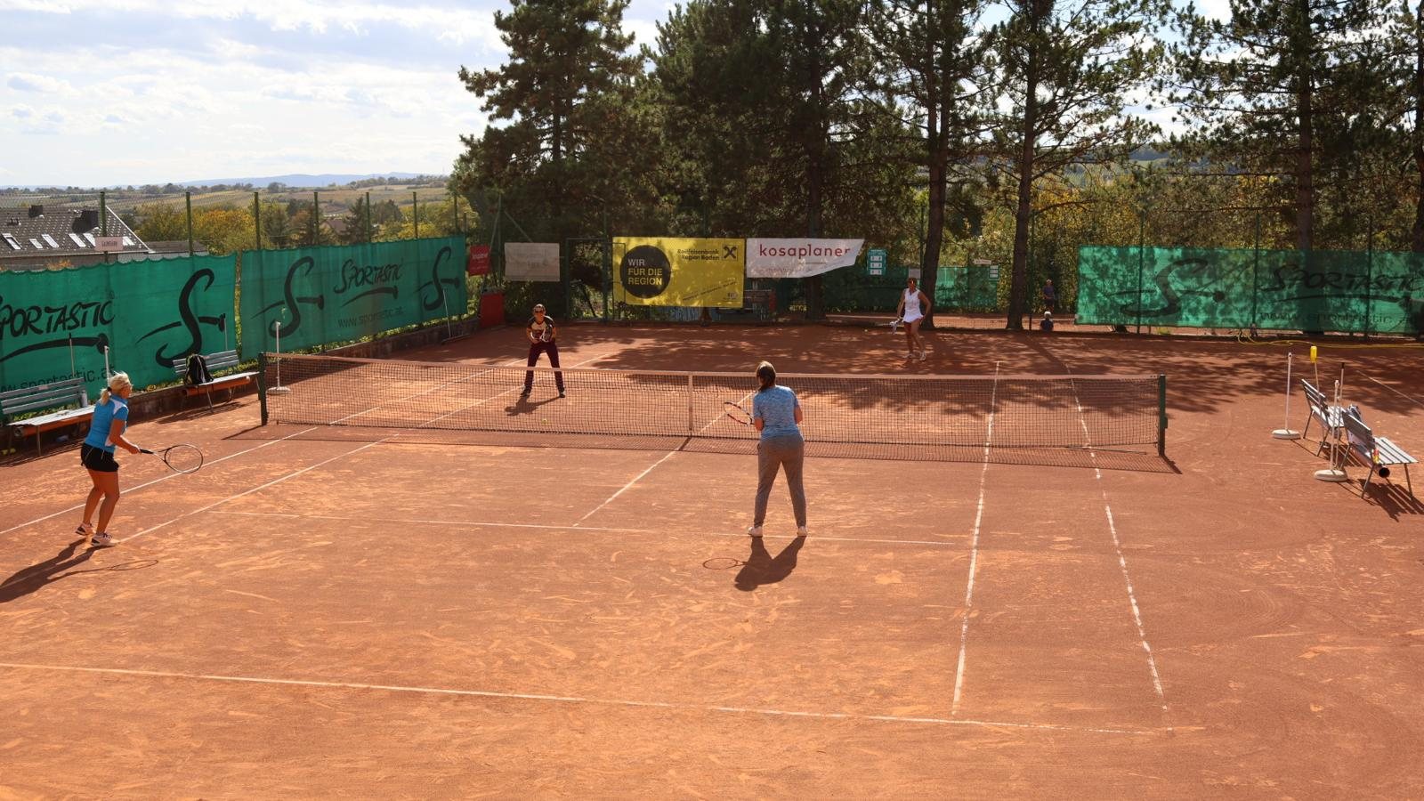 Titelbild zum Beitrag: Gelungenes Saisonabschlussturnier – eine erfolgreiche Tennissaison 2026 geht zu Ende.