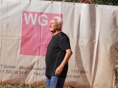 Foto 19 von 114: Gelungenes Saisonabschlussturnier – eine erfolgreiche Tennissaison 2026 geht zu Ende. (vergrößern)