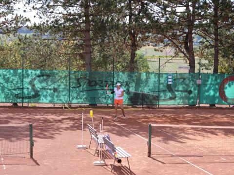Foto 50 von 114: Gelungenes Saisonabschlussturnier – eine erfolgreiche Tennissaison 2026 geht zu Ende. (vergrößern)