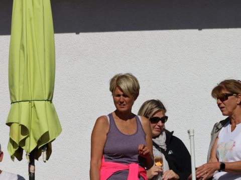 Foto 104 von 114: Gelungenes Saisonabschlussturnier – eine erfolgreiche Tennissaison 2026 geht zu Ende. (vergrößern)