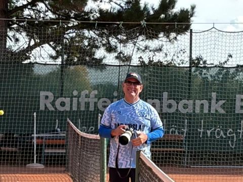 Foto 85 von 114: Gelungenes Saisonabschlussturnier – eine erfolgreiche Tennissaison 2026 geht zu Ende. (vergrößern)